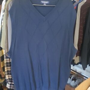 Croft & Barrow Men's V-Neck Sweater Vest - Deep Blue